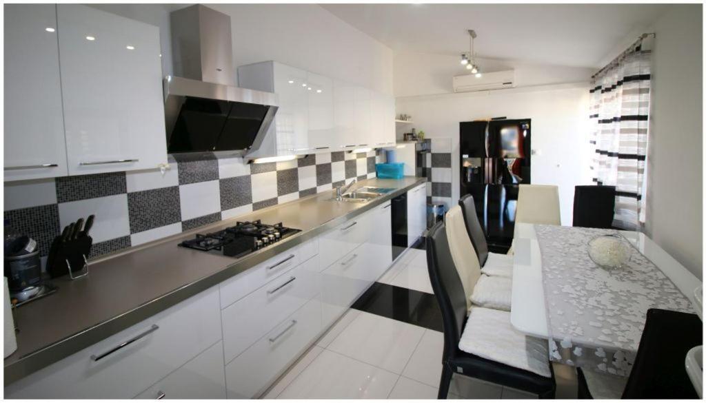 Appartement Mikelin à Primošten Extérieur photo